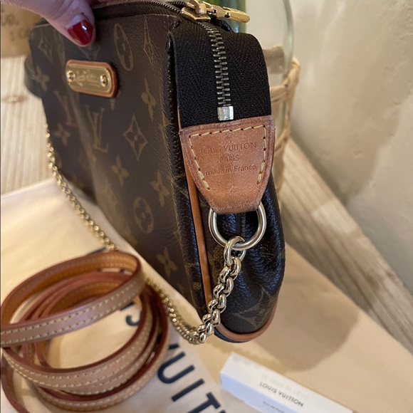 Louis Vuitton Eva crossbodySOLD - Picture 3 of 12